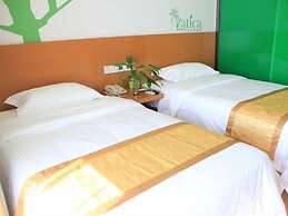 Vatica TianJin JingHai District Bus Station Home World Plaza Hotel