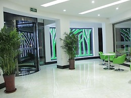 Vatica TianJin JingHai District Bus Station Home World Plaza Hotel