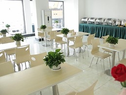 Vatica TianJin JingHai District Bus Station Home World Plaza Hotel