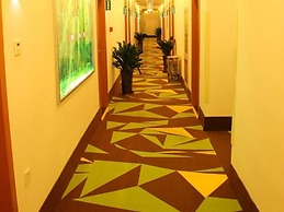 Vatica TianJin JingHai District Bus Station Home World Plaza Hotel