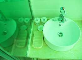 Vatica TianJin JingHai District Bus Station Home World Plaza Hotel