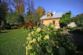 Guesthouse on Kyzyl-armeyskaya