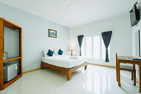 Lamphurai Riverside Resort and Spa