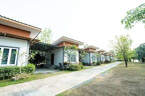 Lamphurai Riverside Resort and Spa