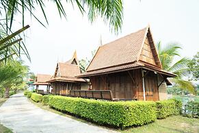 Lamphurai Riverside Resort and Spa