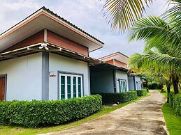 Lamphurai Riverside Resort and Spa