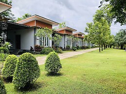 Lamphurai Riverside Resort and Spa