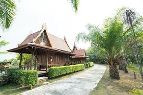 Lamphurai Riverside Resort and Spa
