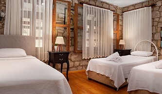 Flores Hotel Alacati