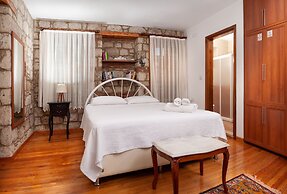 Flores Hotel Alacati