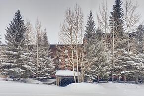 Mountainside  272h 2 Bedroom Condo by RedAwning