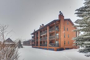 Mountainside  272h 2 Bedroom Condo by RedAwning