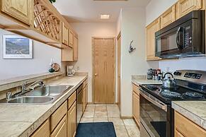 Lake Forest  201f 2 Bedroom Condo by RedAwning