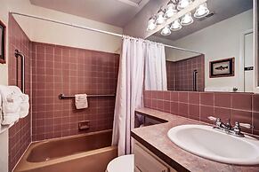 Mountainside  162h 2 Bedroom Condo by RedAwning