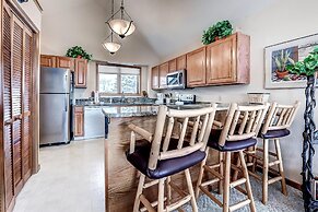 Pitkin Townhome - 704 3 Bedroom Townhouse by RedAwning