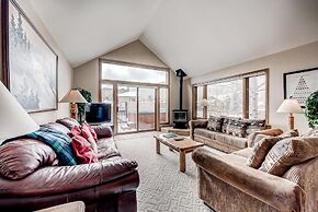 Pitkin Townhome - 704 3 Bedroom Townhouse by RedAwning