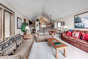 Pitkin Townhome - 704 3 Bedroom Townhouse by RedAwning