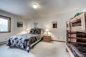 Pitkin Townhome - 704 3 Bedroom Townhouse by RedAwning