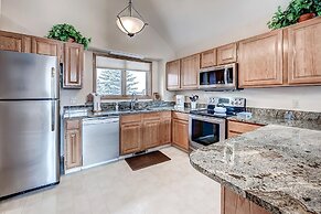 Pitkin Townhome - 704 3 Bedroom Townhouse by RedAwning