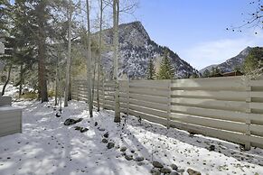 River Glen  106c 2 Bedroom Condo by RedAwning