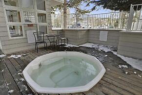 River Glen  106c 2 Bedroom Condo by RedAwning