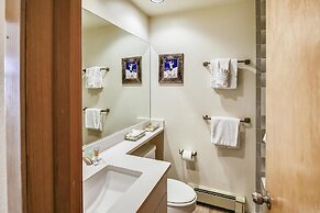 River Glen  106c 2 Bedroom Condo by RedAwning