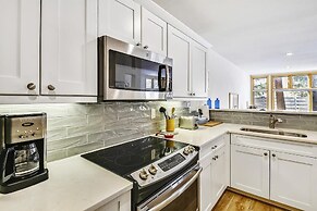 River Glen  106c 2 Bedroom Condo by RedAwning