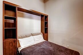 Boulevard Bend  P2 3 Bedroom Condo by RedAwning