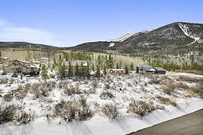 Mountainside  325a 3 Bedroom Condo by RedAwning