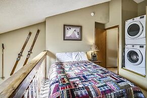 Mountainside  325a 3 Bedroom Condo by RedAwning