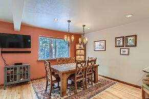 Gold Dust  660a 3 Bedroom Townhouse by RedAwning