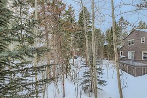 Gold Dust  660a 3 Bedroom Townhouse by RedAwning