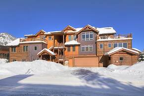 Mount Victoria Lodge #d 3 Bedroom Condo by RedAwning