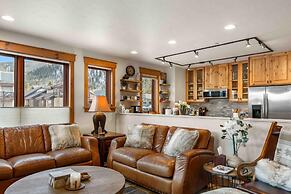 Mount Victoria Lodge #d 3 Bedroom Condo by RedAwning