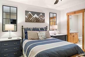 Mount Victoria Lodge #d 3 Bedroom Condo by RedAwning