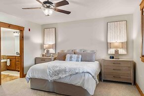 Mount Victoria Lodge #d 3 Bedroom Condo by RedAwning
