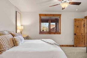 Mount Victoria Lodge #d 3 Bedroom Condo by RedAwning