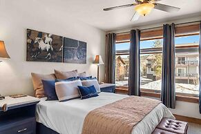 Mount Victoria Lodge #d 3 Bedroom Condo by RedAwning