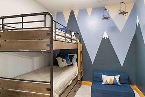 Mount Victoria Lodge #d 3 Bedroom Condo by RedAwning