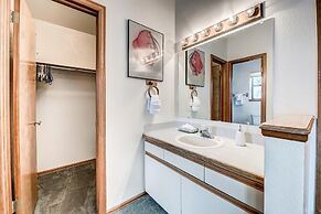 Mountainside House 673 4 Bedroom Home by RedAwning