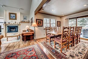 Mountainside House 673 4 Bedroom Home by RedAwning