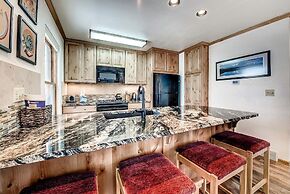 Mountainside House 673 4 Bedroom Home by RedAwning