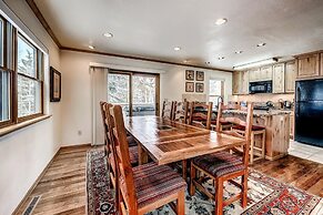 Mountainside House 673 4 Bedroom Home by RedAwning