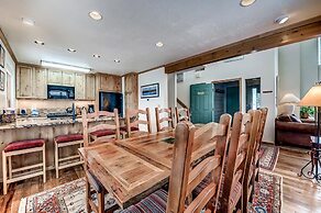 Mountainside House 673 4 Bedroom Home by RedAwning