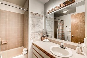 Mountainside House 673 4 Bedroom Home by RedAwning