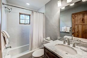 Frisco Street House 100 4 Bedroom Home by RedAwning