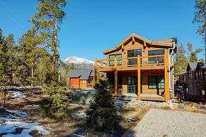 Frisco Street House 100 4 Bedroom Home by RedAwning