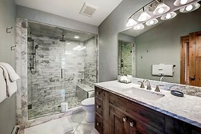 Frisco Street House 100 4 Bedroom Home by RedAwning