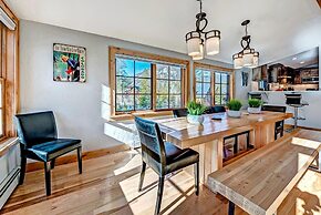 Frisco Street House 100 4 Bedroom Home by RedAwning