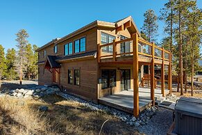 Frisco Street House 100 4 Bedroom Home by RedAwning